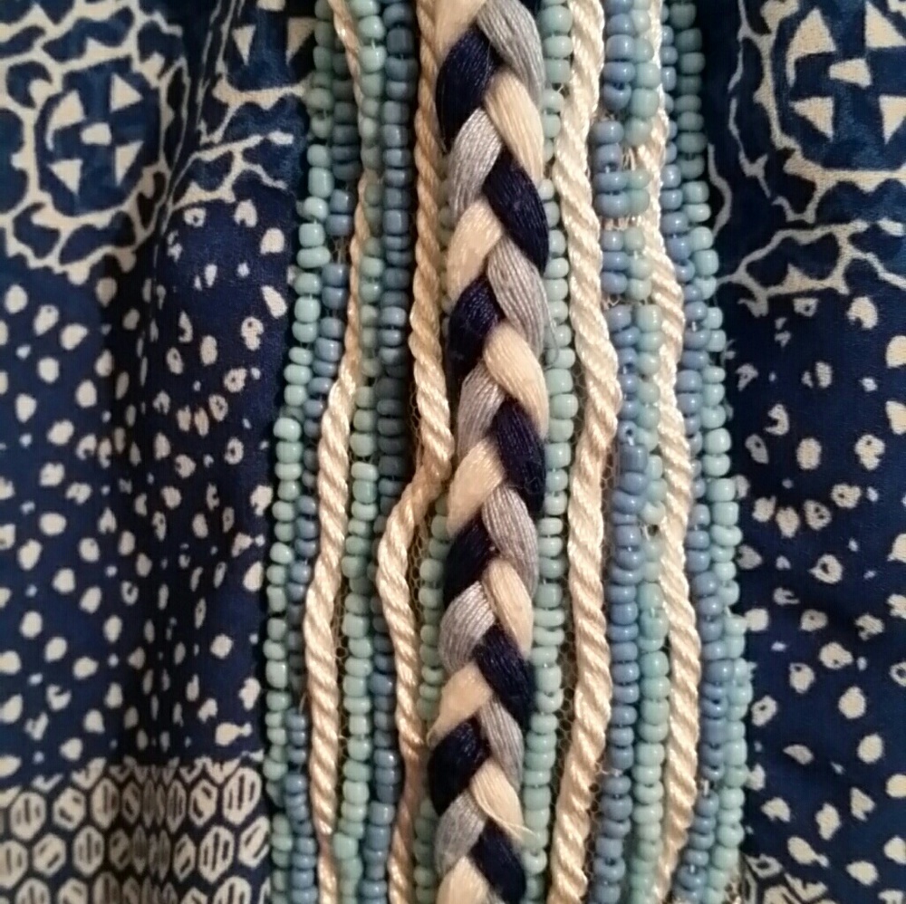 Plus size top - Picture 3 of 4